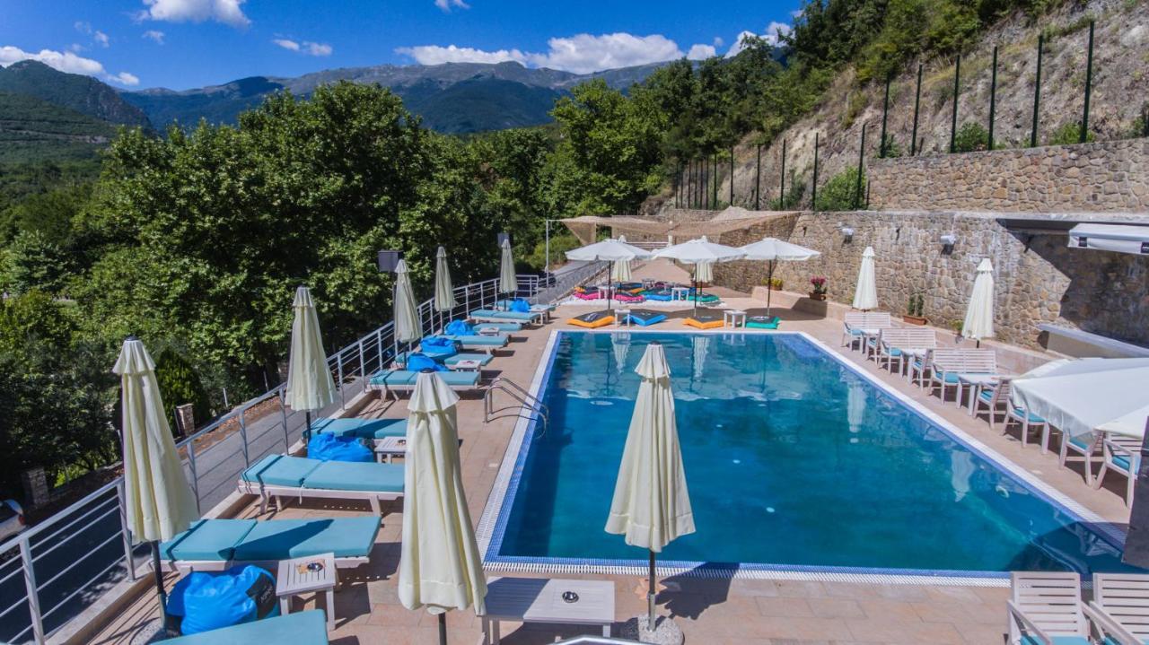 Nymfes Hotel Káto Loutrákion Dış mekan fotoğraf