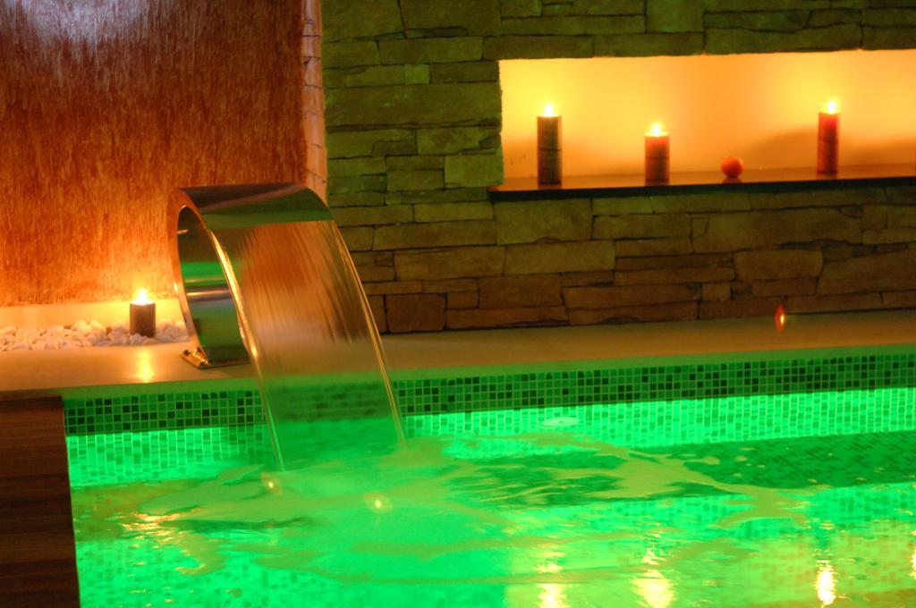 Nymfes Hotel Káto Loutrákion Dış mekan fotoğraf