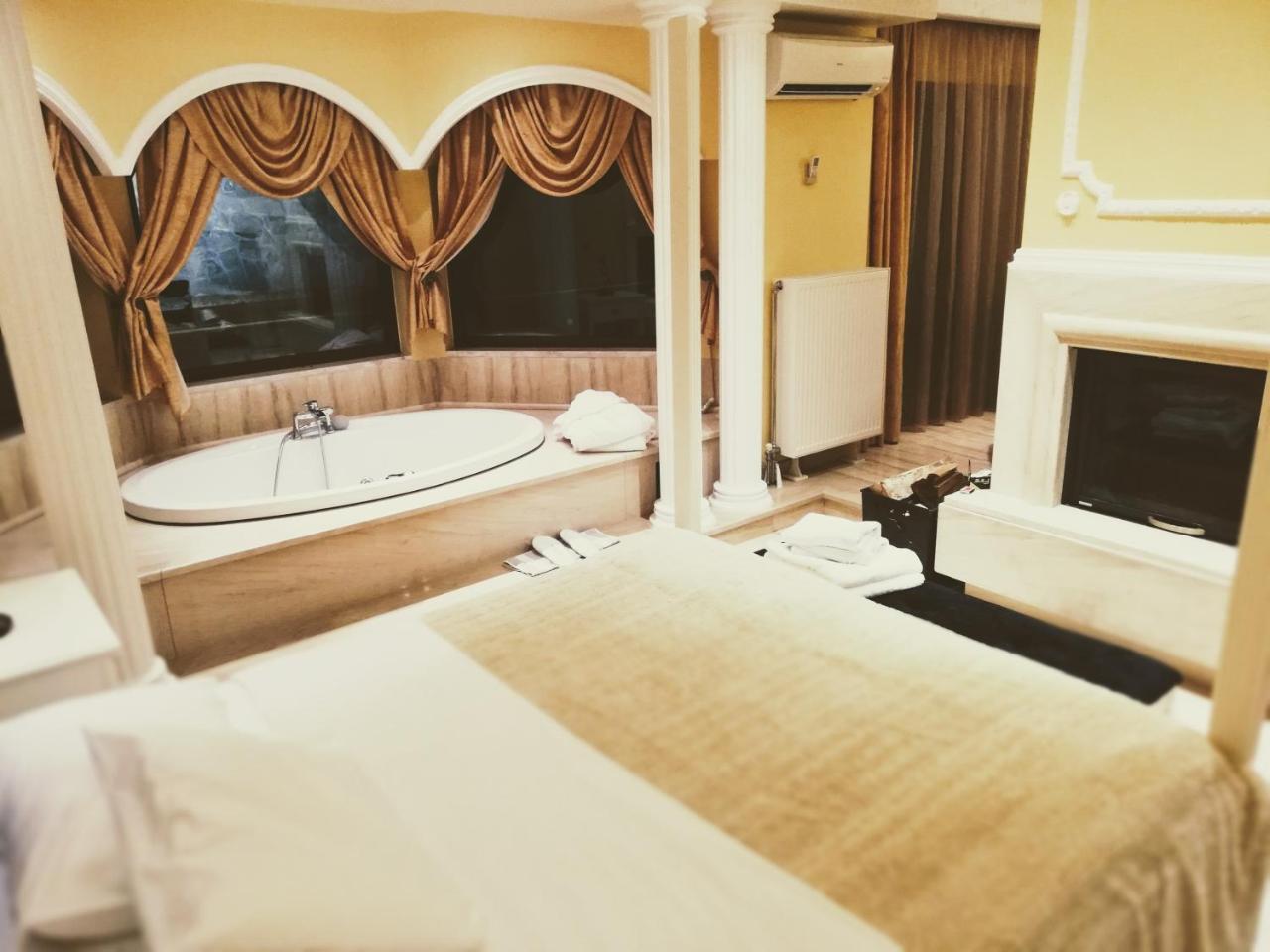 Nymfes Hotel Káto Loutrákion Dış mekan fotoğraf
