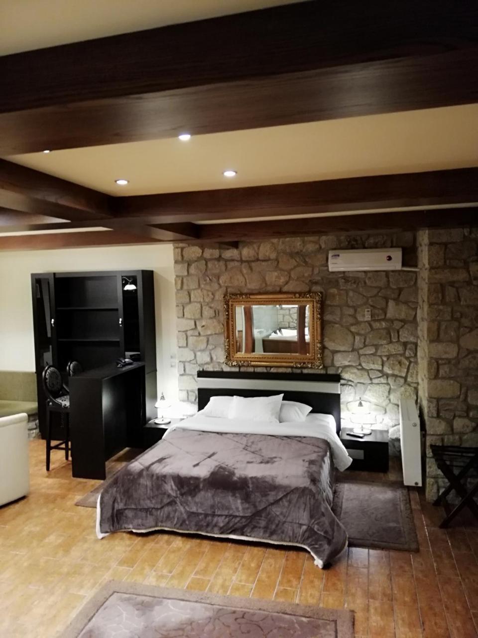 Nymfes Hotel Káto Loutrákion Dış mekan fotoğraf