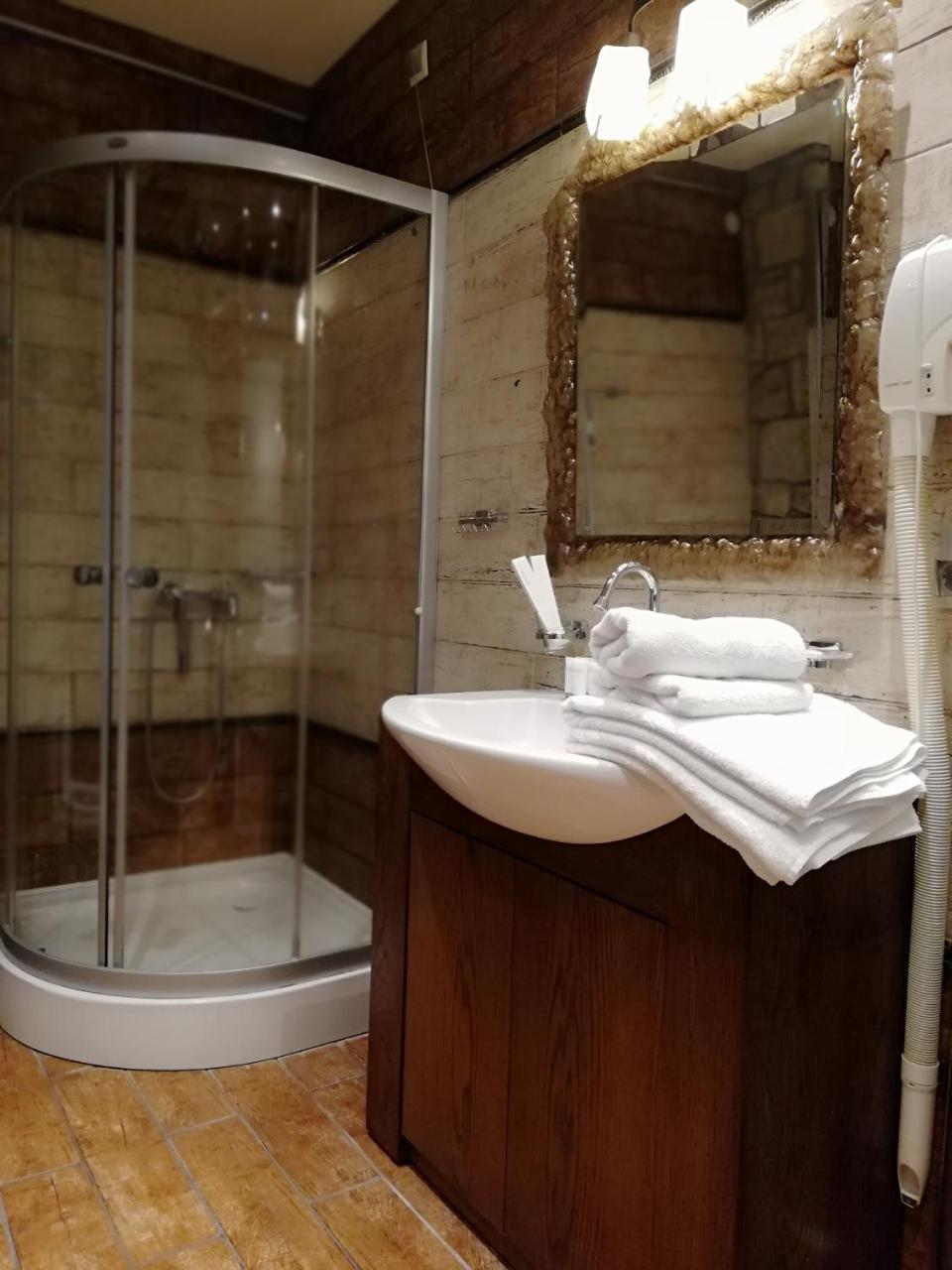 Nymfes Hotel Káto Loutrákion Dış mekan fotoğraf